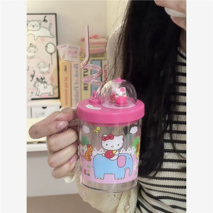 Cốc Nước Xoay Hình Hello Kitty