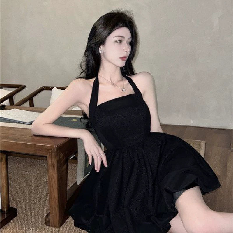 Váy liền thân
